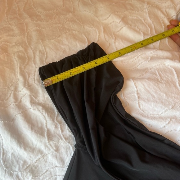 Nasty Gal Black One-Shoulder Drape Shoulder Dress - Picture 6 of 10